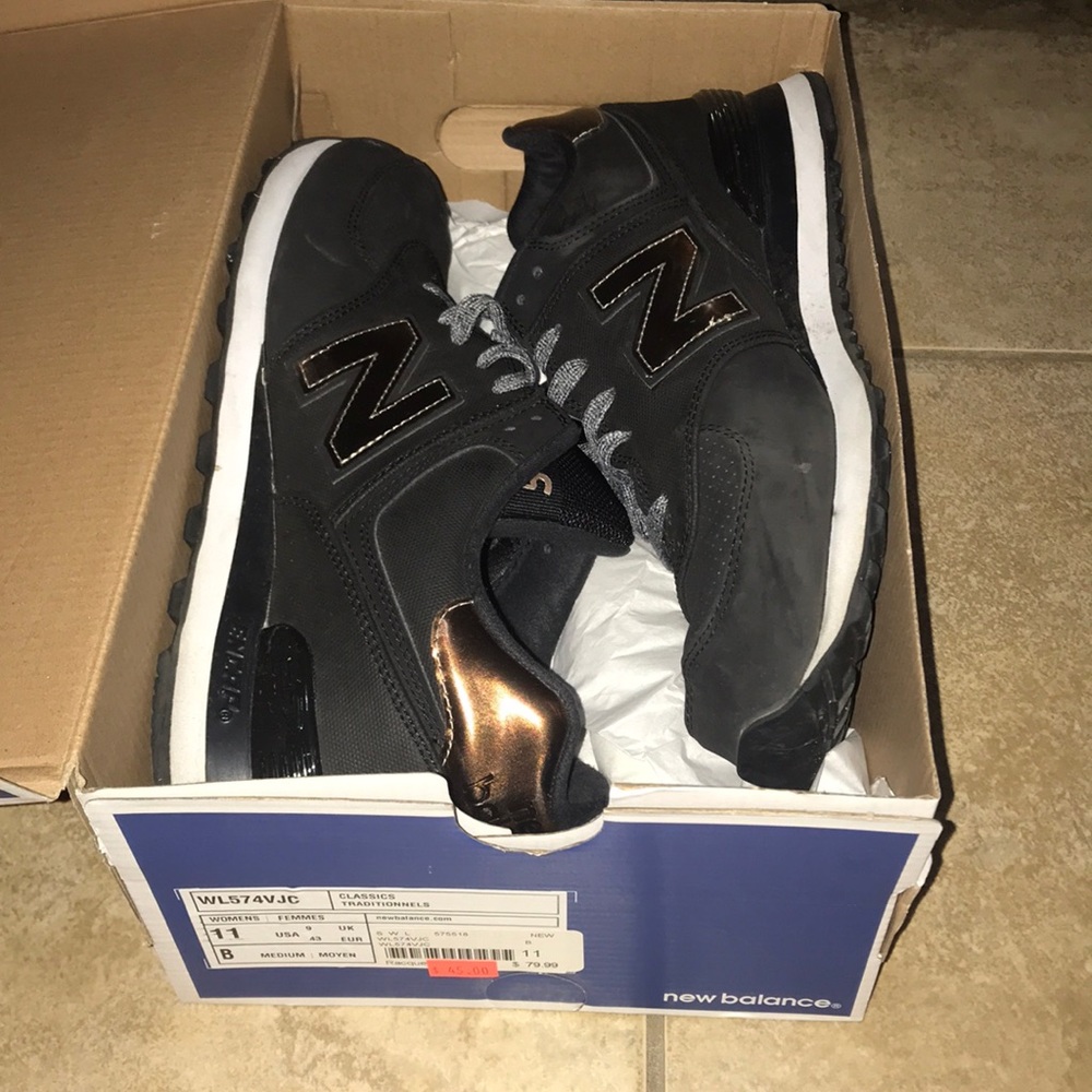 Black and bronze New Balance